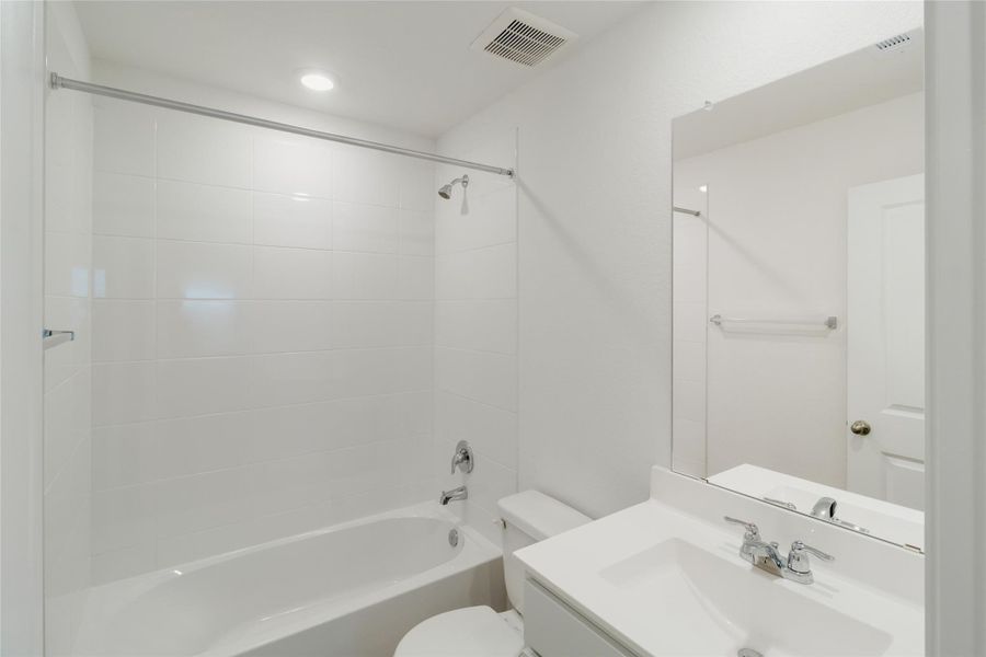 Image 18 of a home in Prairie Lakes. Image 18 of a home in Prairie Lakes.