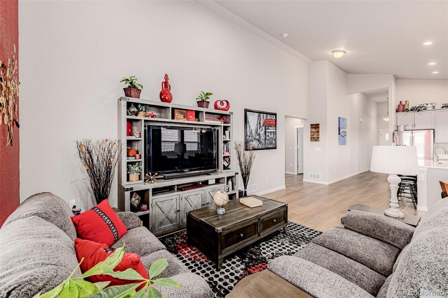 Furnished interior view inside a new home in Lochbuie Station, Lochbuie (Image 33). Furnished interior view inside a new home in Lochbuie Station, Lochbuie (Image 33).