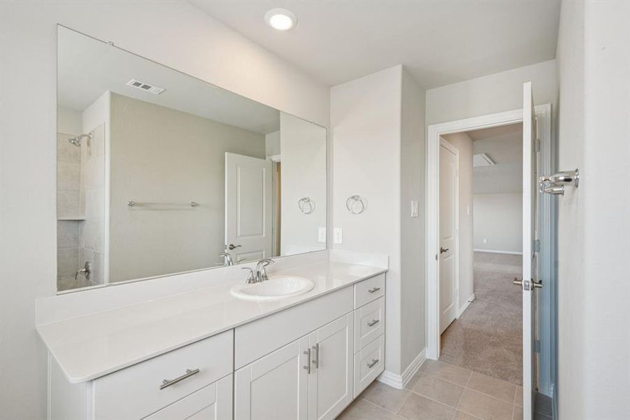 Photo is not of the actual home, but is an inspirational photo of builder’s model home and may depict options, furnishings, and/or decorator features that are not included Photo is not of the actual home, but is an inspirational photo of builder’s model home and may depict options, furnishings, and/or decorator features that are not included