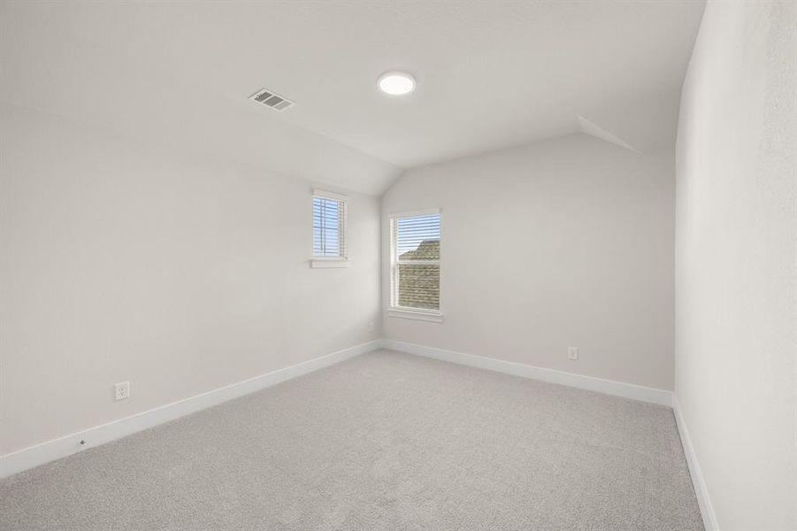 490 Red Maple-Bedroom-3