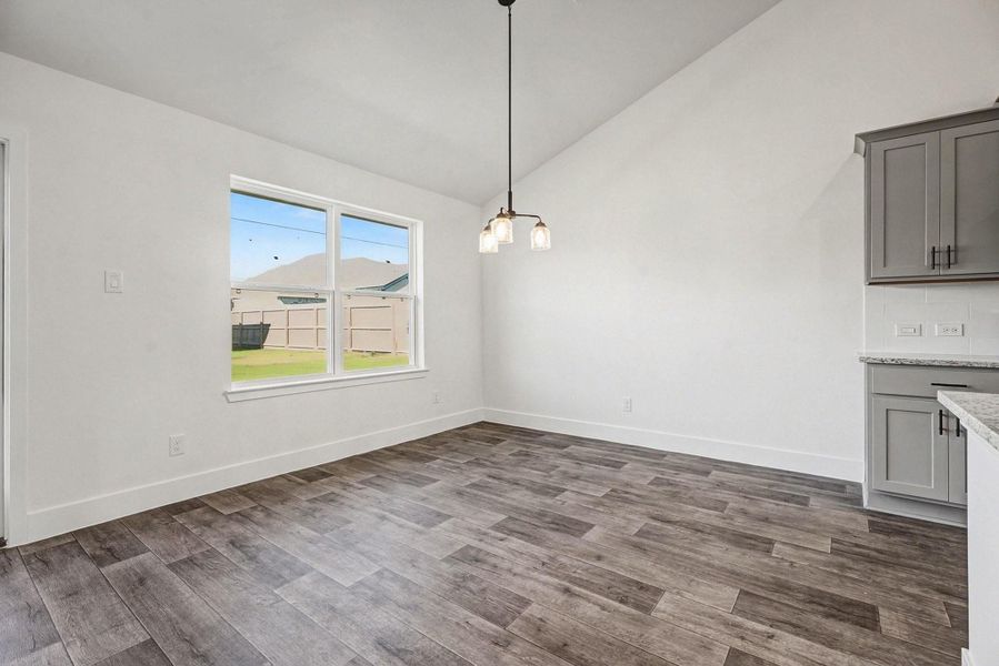 Spacious, unfurnished interior of a new home in Greystone, Angleton (Image 17).
