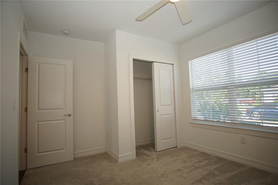 Spacious, unfurnished interior of a new home in Summers Cay, Thonotosassa (Image 27).