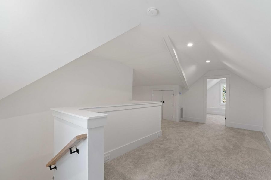 Spacious, unfurnished interior of a new home in , Mount Pleasant (Image 25).