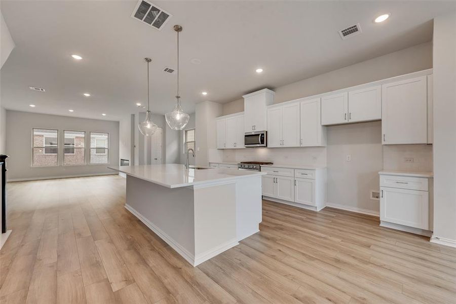 Spacious, unfurnished interior of a new home in City Point, North Richland Hills (Image 28).