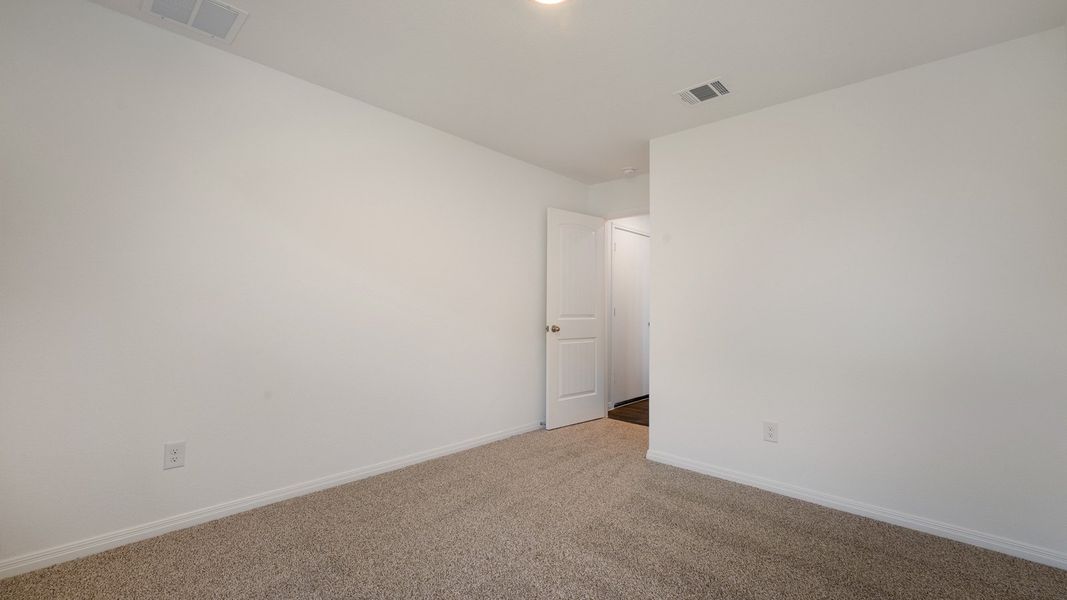 Spacious, unfurnished interior of a new home in Southgrove, Kyle (Image 19).