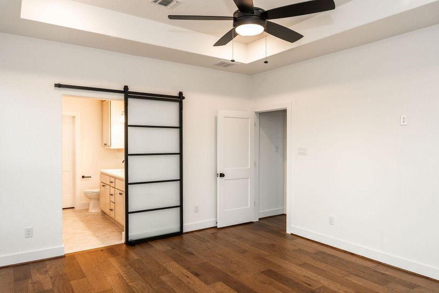 Spacious, unfurnished interior of a new home in , East Bernard (Image 10).
