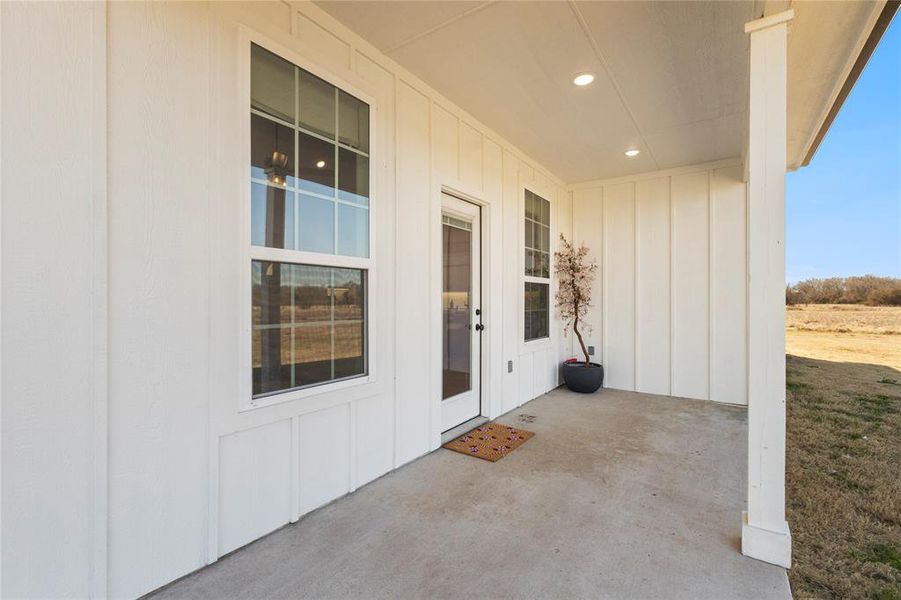 Exterior details and patio area of a home in , Lone Oak (Image 3).