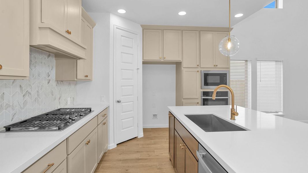 Furnished interior view inside a new home in Stonecreek Estates 50', Richmond (Image 4).