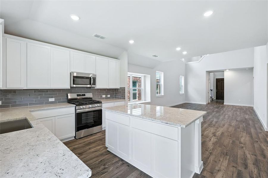 Furnished interior view inside a new home in Simpson Crossing, McKinney (Image 13).