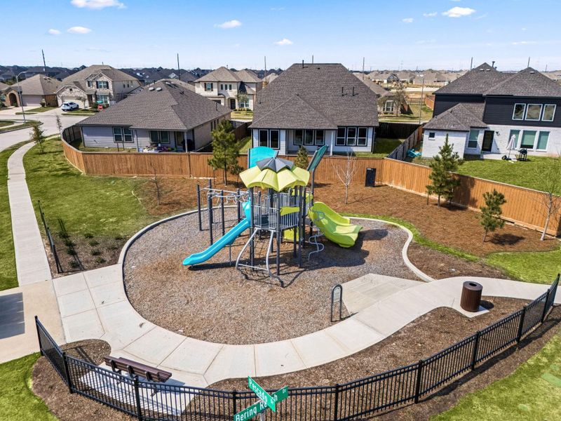 Community amenities in , Cypress (Image 45).