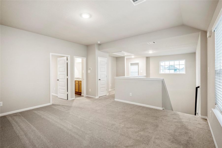 Spacious, unfurnished interior of a new home in , Conroe (Image 37). Spacious, unfurnished interior of a new home in , Conroe (Image 37).