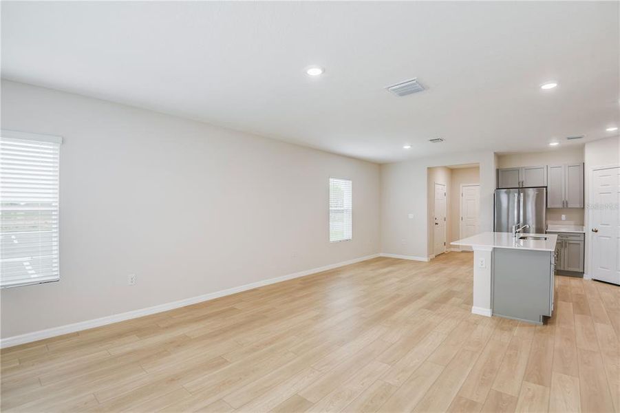 Spacious, unfurnished interior of a new home in Grove at Crosswind, Haines City (Image 19). Spacious, unfurnished interior of a new home in Grove at Crosswind, Haines City (Image 19).