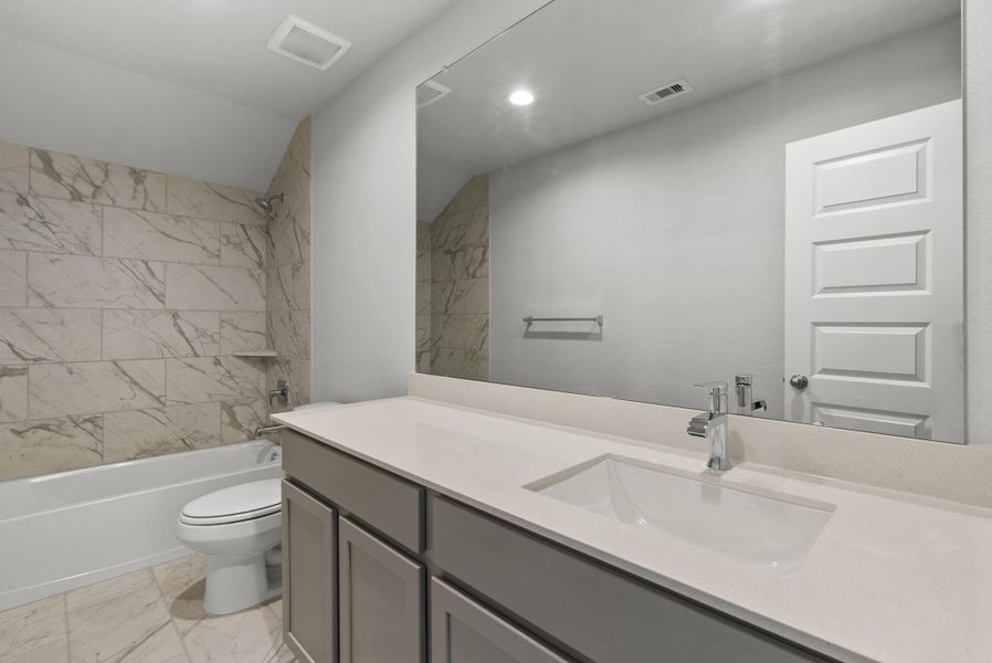 Furnished interior view inside a new home in Beacon Hill, Waller (Image 7).