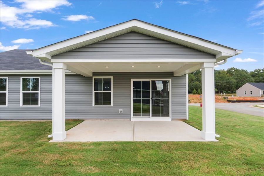 Exterior details of a home in Waverly Springs, Woodruff (Image 4).