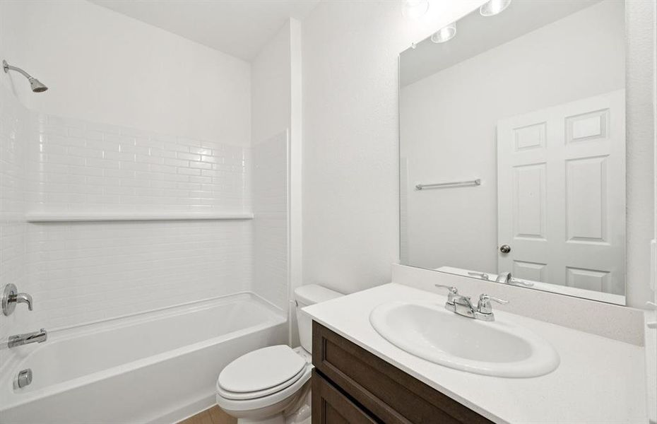 Spacious secondary bathroom