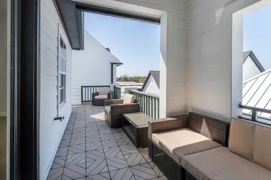 Wrap-around, partially-covered rooftop terrace. Perfect for private outdoor Wrap-around, partially-covered rooftop terrace. Perfect for private outdoor