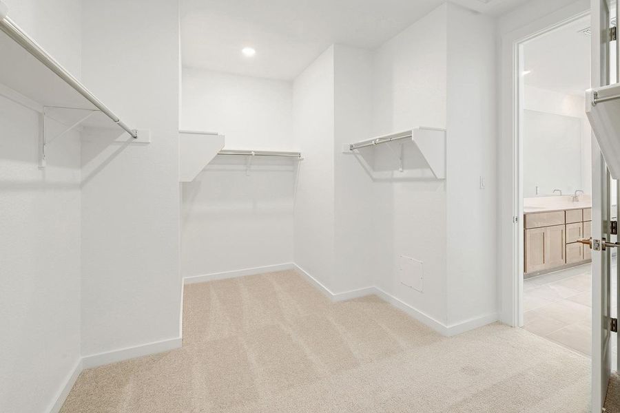 Spacious, unfurnished interior of a new home in Lariat, Liberty Hill (Image 19).
