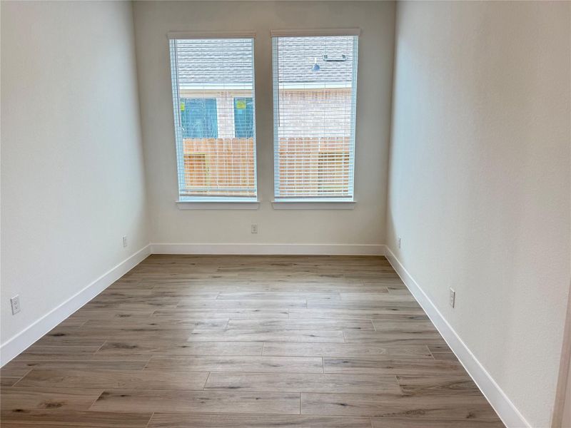 Spacious, unfurnished interior of a new home in Wood Leaf Reserve, Tomball (Image 16).