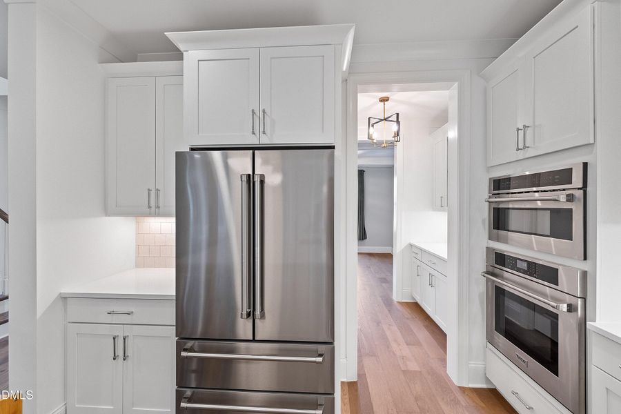 28-807 Crimson_7238 28-807 Crimson_7238