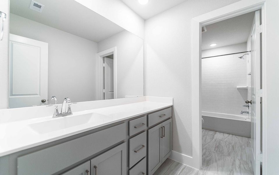 Furnished interior view inside a new home in Canterra Creek, Rosharon (Image 12).