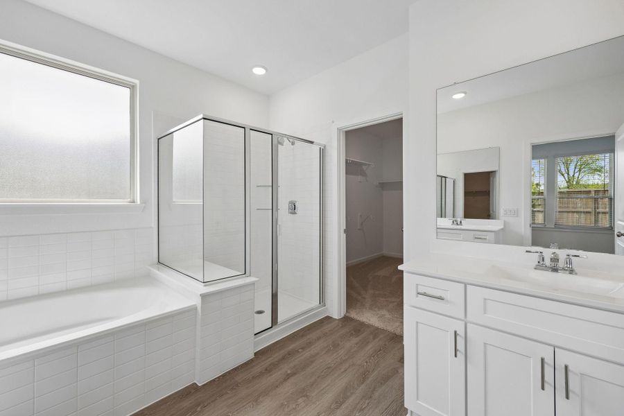 Furnished interior view inside a new home in Ellerden, Tomball (Image 8).