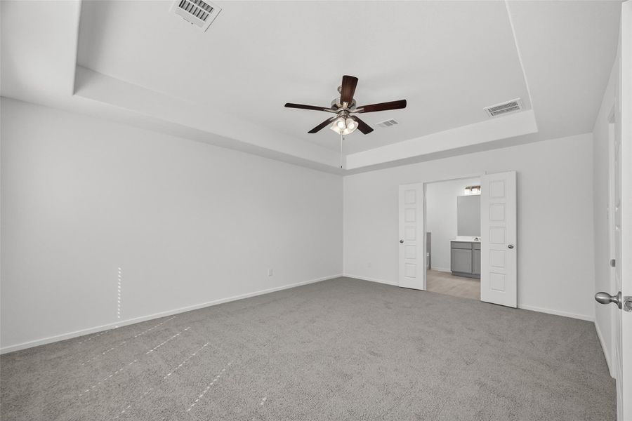 Spacious, unfurnished interior of a new home in Rollingbrook Estates, Baytown (Image 36). Spacious, unfurnished interior of a new home in Rollingbrook Estates, Baytown (Image 36).