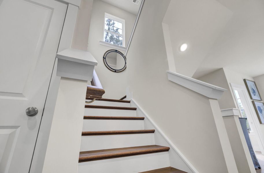 Close-up of interior finishes inside a home in Rhetts Cove, Johns Island (Image 19). Close-up of interior finishes inside a home in Rhetts Cove, Johns Island (Image 19).