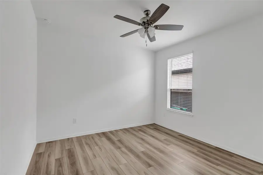 Spacious, unfurnished interior of a new home in , Tomball (Image 19). Spacious, unfurnished interior of a new home in , Tomball (Image 19).