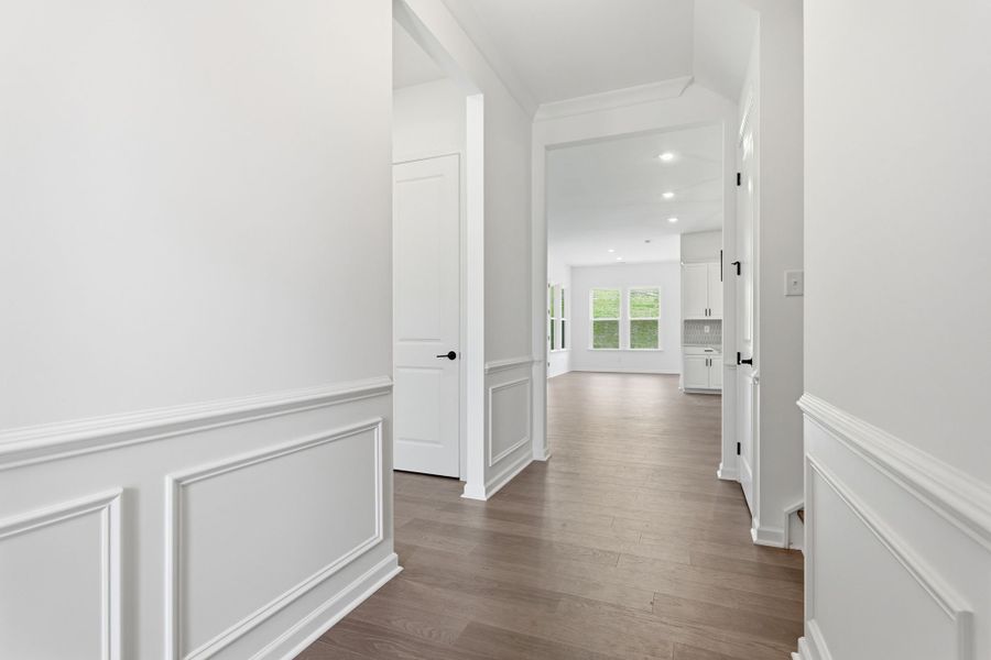 Spacious, unfurnished interior of a new home in River Falls, Tega Cay (Image 19).