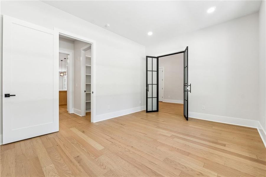 Spacious, unfurnished interior of a new home in , Monroe (Image 20).