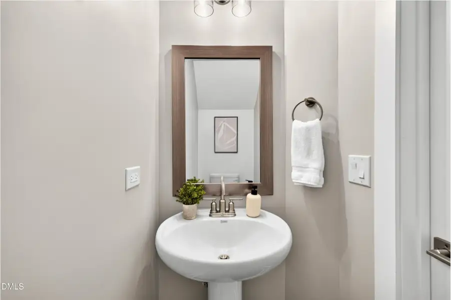Powder Room (Model Home)