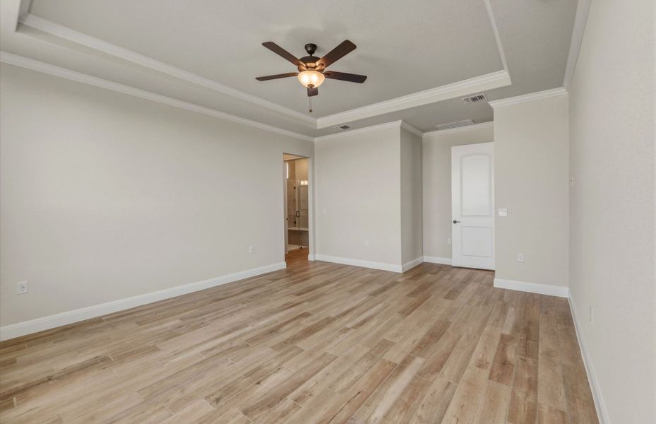 Spacious, unfurnished interior of a new home in Sun City Texas, Georgetown (Image 41).