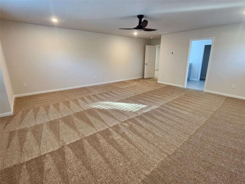 Spacious, unfurnished interior of a new home in The Woodlands Preserve, Jackson (Image 21).