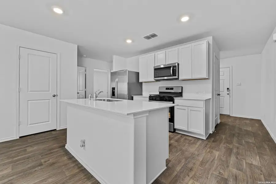 Furnished interior view inside a new home in Avenida, Converse (Image 5).