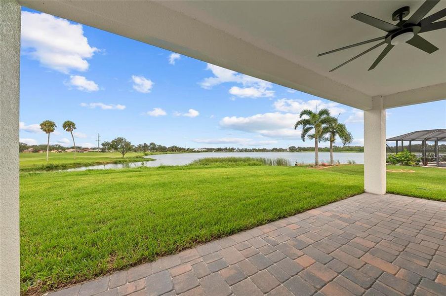 Exterior details and patio area of a home in , Palmetto (Image 4).