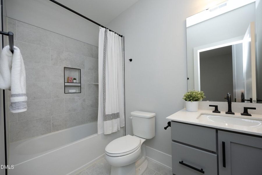 39BathInBedroom 39BathInBedroom