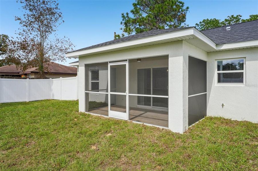 Exterior details and patio area of a home in , Ocala (Image 2).