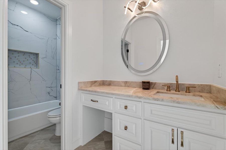 Furnished interior view inside a new home in , Celeste (Image 19).