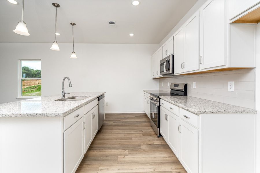 Furnished interior view inside a new home in Ridgewood, Shelbyville (Image 10).