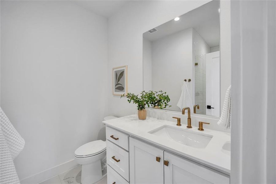 Furnished interior view inside a new home in , Dallas (Image 5).