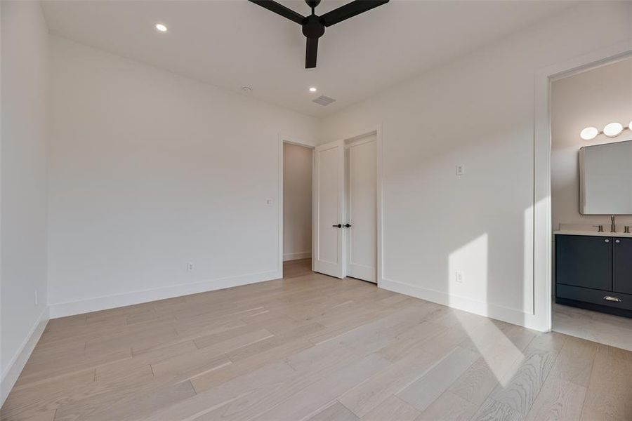 Spacious, unfurnished interior of a new home in , Dallas (Image 20).