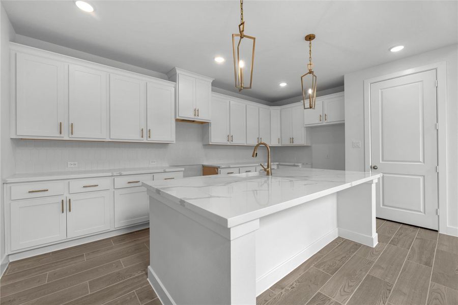 Representative image. Features, selections and colors may vary.