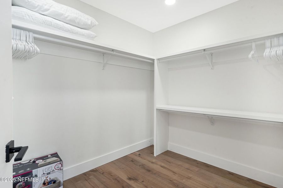 Spacious, unfurnished interior of a new home in , St. Augustine (Image 24).
