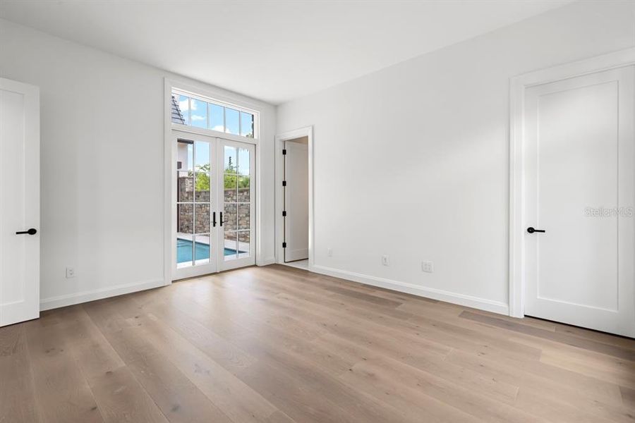 Spacious, unfurnished interior of a new home in , Orlando (Image 48).
