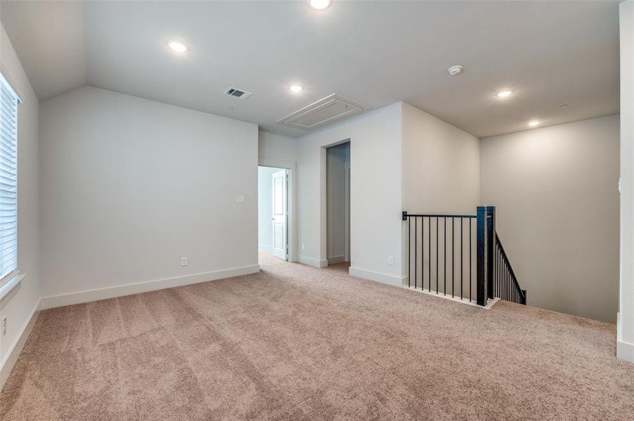 Spacious, unfurnished interior of a new home in Mosaic, Prosper (Image 16).