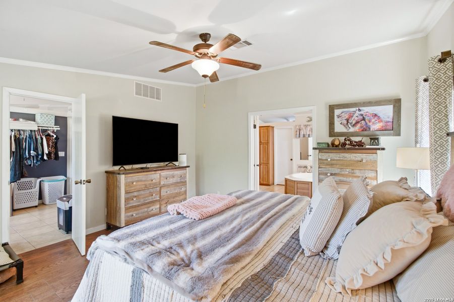 Furnished interior view inside a new home in , Bandera (Image 14). Furnished interior view inside a new home in , Bandera (Image 14).