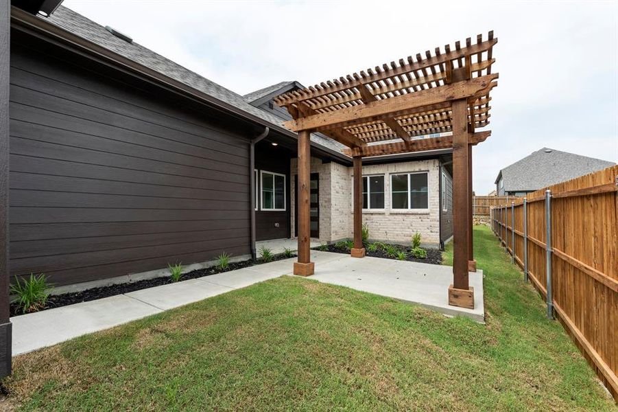 03. 1704 Meadow Crest - Patio