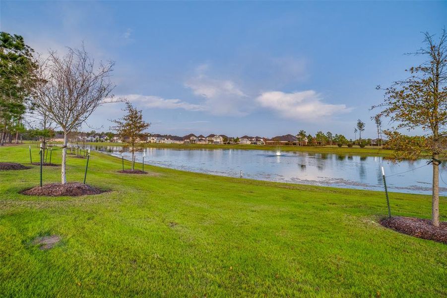 PEACEFUL PONDS, POCKET PARKS, ZIPLINE, WALKING/JOGGING TRAILS, & RESTING BENCHES THROUGHOUT