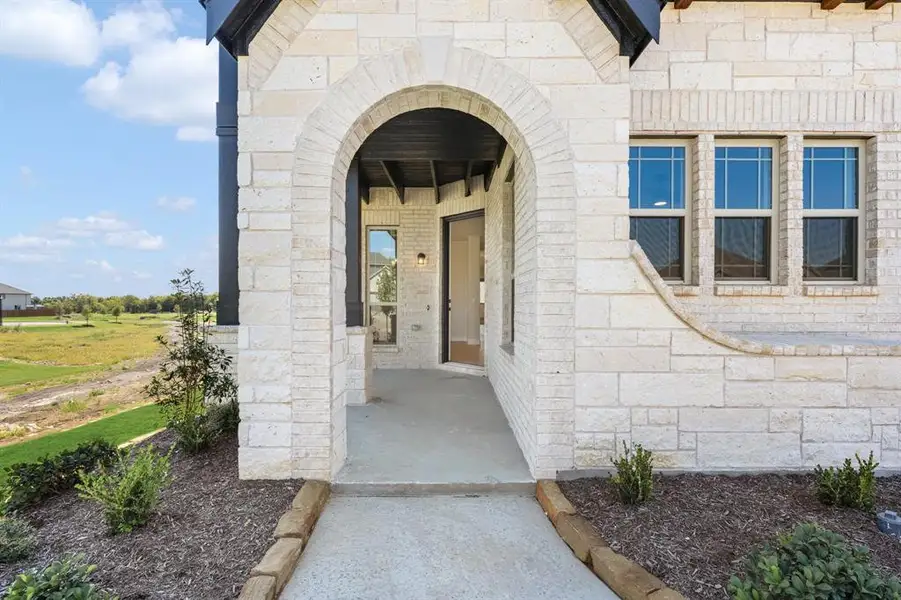 Exterior details and patio area of a home in Hunters Ridge, Crowley (Image 4).