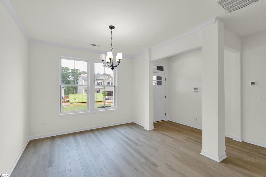 Spacious, unfurnished interior of a new home in Lynbrook, Boiling Springs (Image 13).